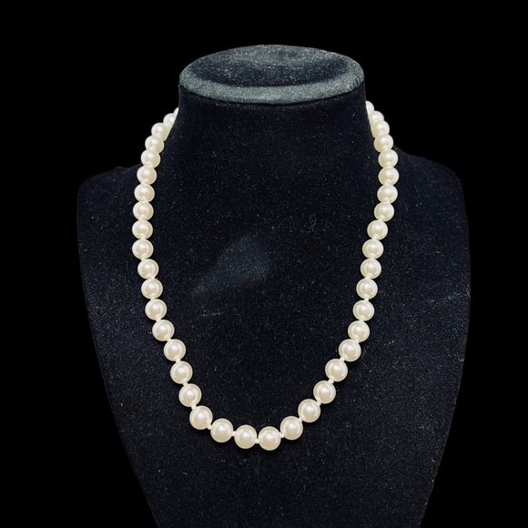 Unbranded Jewelry - Vintage Faux Pearl Necklace (4858)